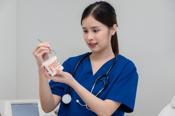 A General Dentist Shares The Benefits Of A Dental Implants To Replace Missing Teeth