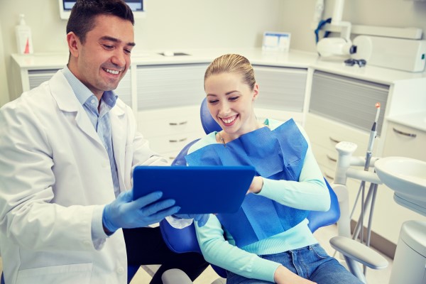 Tooth Replacement Roadmap: Comparing Implants, Bridges, And Prosthetics